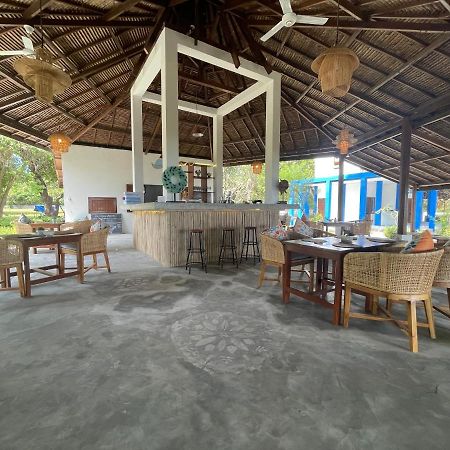 Blue Emocean Dive Resort Moyo Island Exterior foto